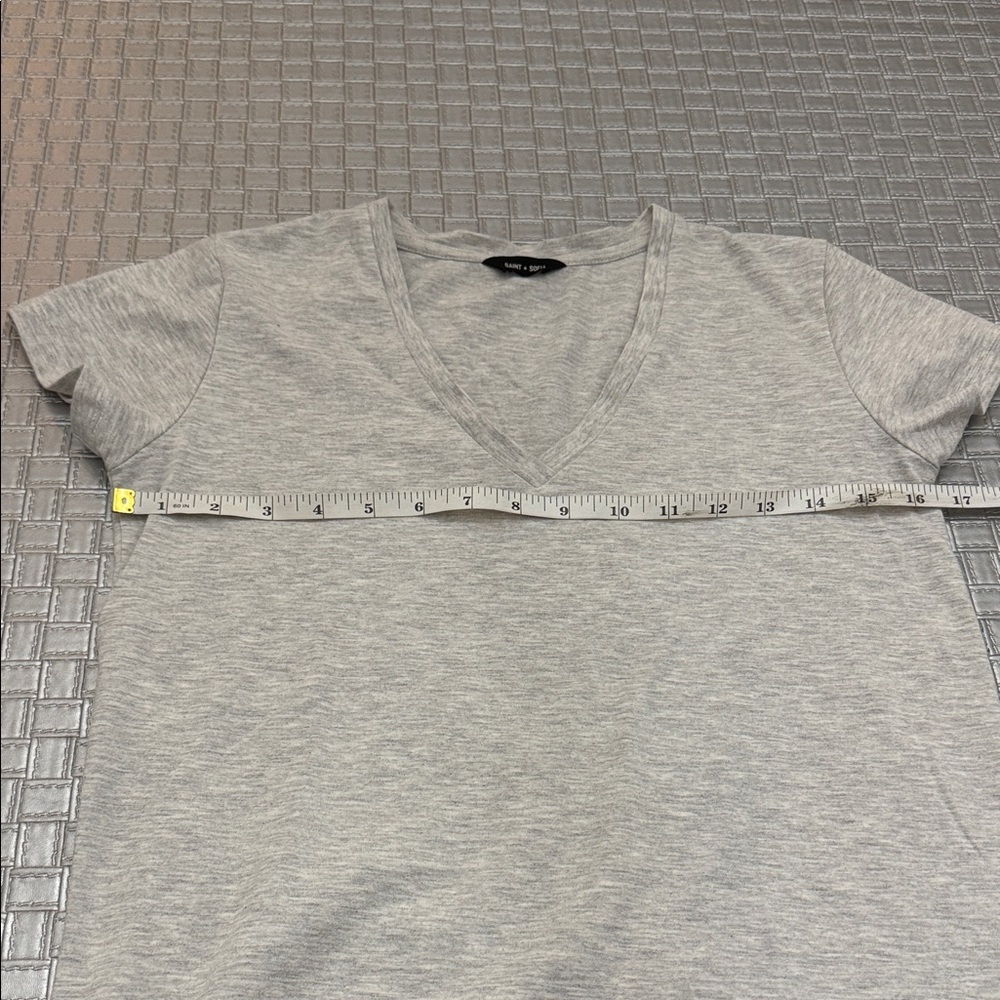 Saint + Sofia Heather Gray V-Neck T-Shirt Women’s S - Picture 6 of 6